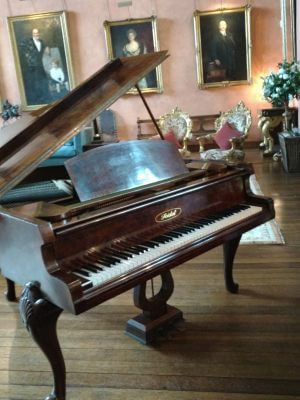 Piano at Cowdray House | Simon Grand