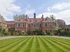 Lainston House Pianist