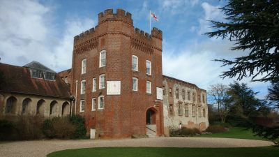 Pianist for Farnham Wedding | Simon Grand